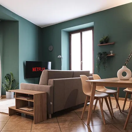 Apartamento Charmescape Oldtown - 6 Min Walk To Berninaexpress Tirano Exterior foto