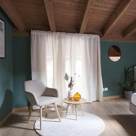 Apartamento Charmescape Oldtown - 6 Min Walk To Berninaexpress Tirano Exterior foto