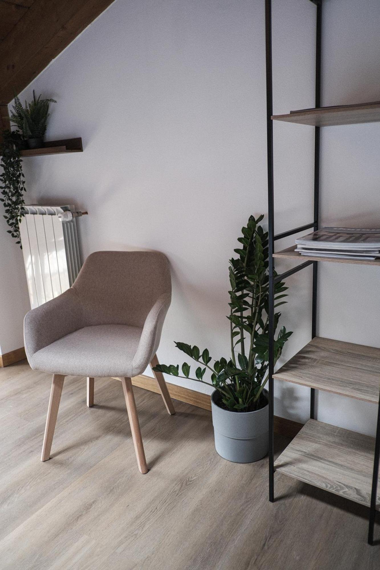 Charmescape Oldtown - 6 Min Walk To Berninaexpress Apartment