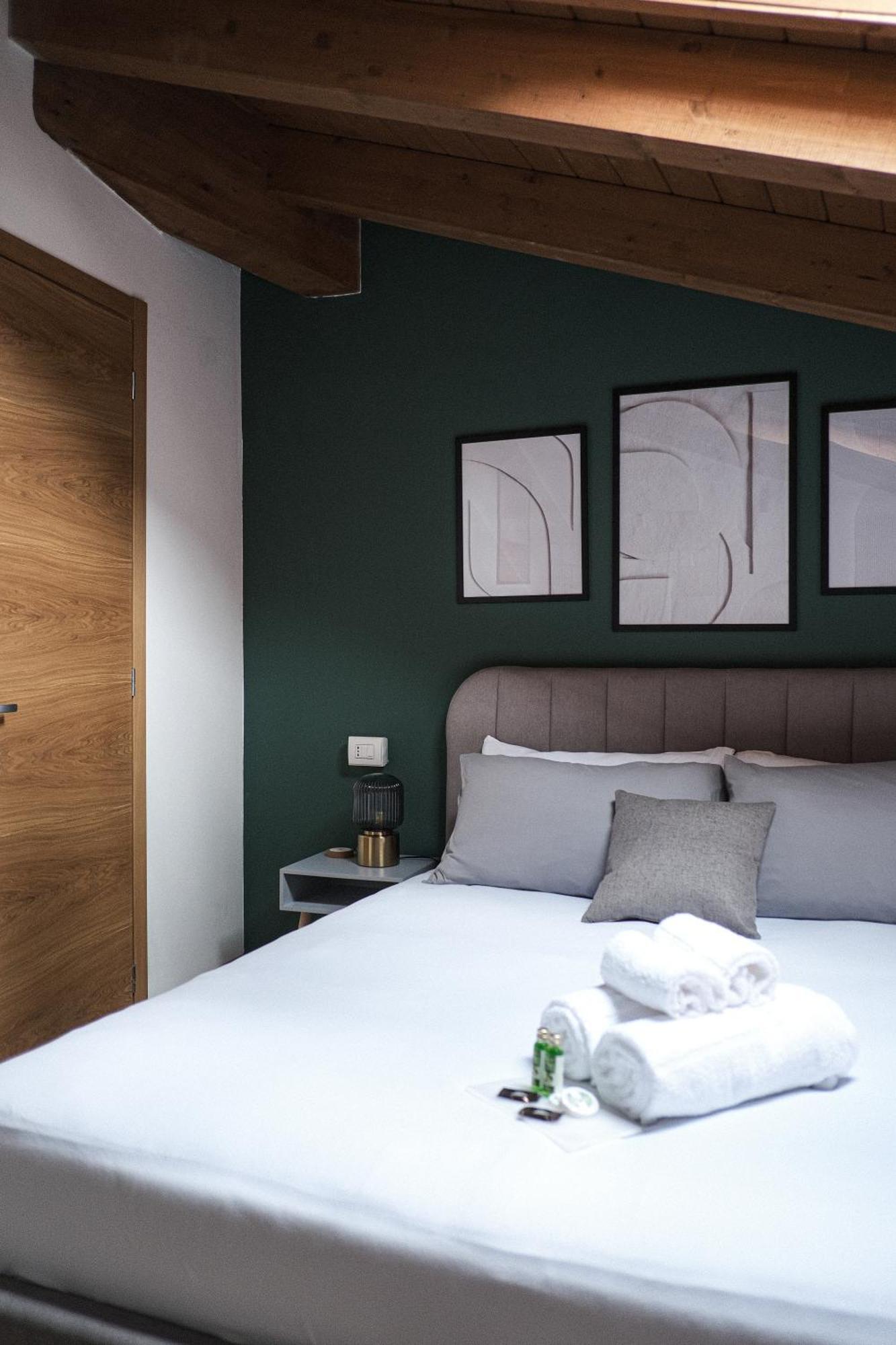Charmescape Oldtown - 6 Min Walk To Berninaexpress Tirano