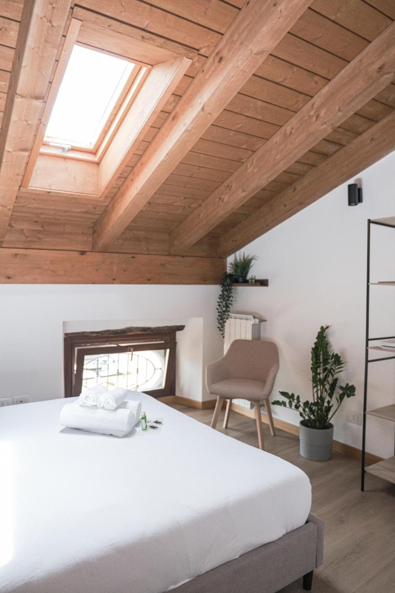 Apartment Charmescape Oldtown - 6 Min Walk To Berninaexpress